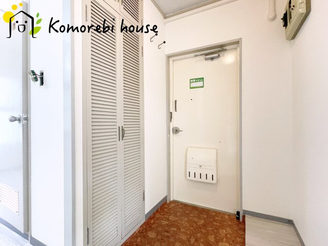 明るい玄関です