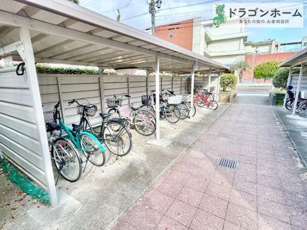 【西城住宅　1号棟の駐輪場】