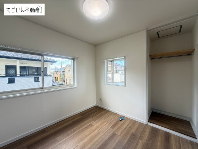 現地(2026年6月撮影)　2階北側5帖洋室