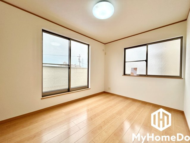 陽当たり、通風良好なので過ごしやすいお部屋となっております。