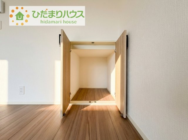 デッドスペースには収納ございます♪