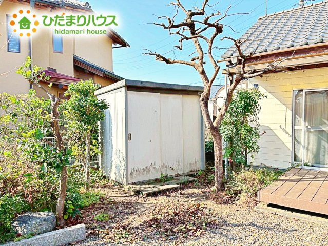 アウトドア用品や車用品など汚れやすい物も収納できます