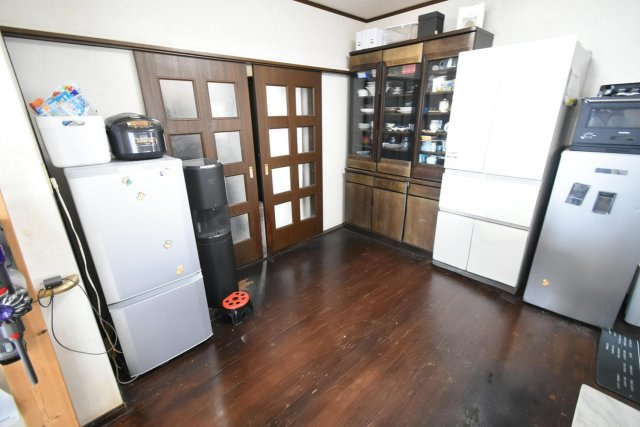 ※家具等はAI機能で削除しております。