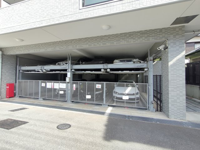 【駐車場】