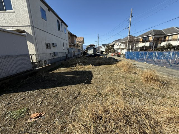 【笛吹市石和町上平井　売地の外観】