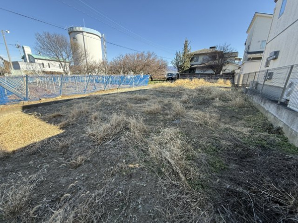 【笛吹市石和町上平井　売地の外観】