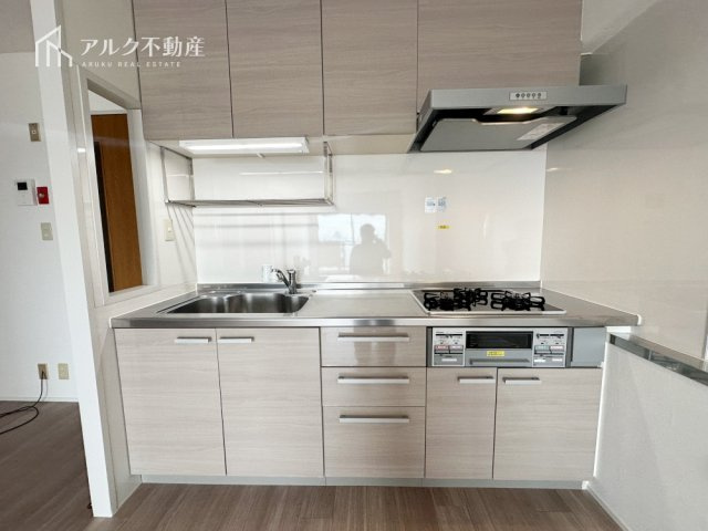 使いやすいシステムキッチンです