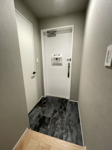 広々とした玄関は、ベビーカーのご利用にも便利です。　