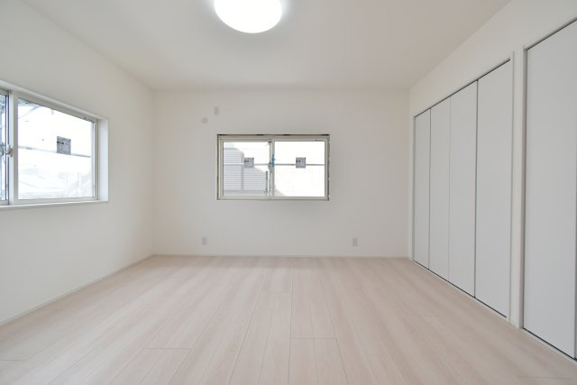 フローリング・クロス・建具・照明全て新調しているので、気持ちよくお住まいいただけます♪