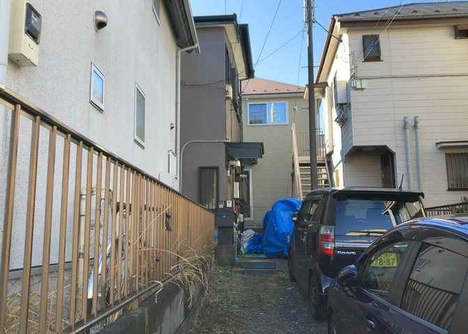 隣家の土地はどうなっているのか、生活利便施設が近くにあるのか、学校まで近いかなど、お客様のライフスタイルにあわせたイメージが重要です。また、近くにあると困る施設が近くにないかも確認するといいでしょう。