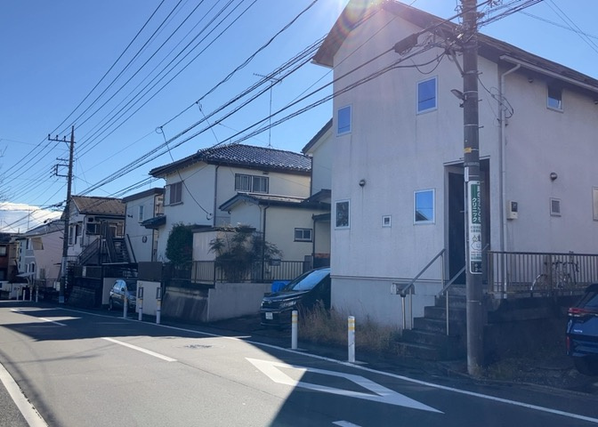 土地の地勢が高台の場合、景色を綺麗にみることができ、景色にこだわってお家探ししている方におすすめです！また平坦地よりも風通しがいいというメリットがあります。デメリットもあるので是非現地でご確認下さい。
