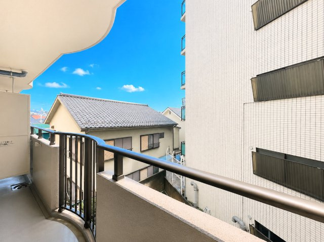 ◆日当たり良好なバルコニー！毎日のお洗濯にも嬉しいですね！