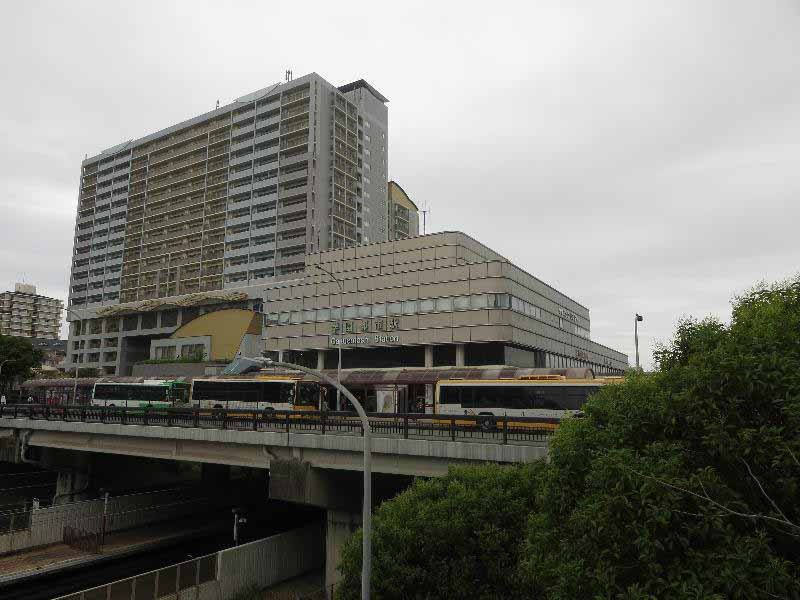 地下鉄「学園都市」駅