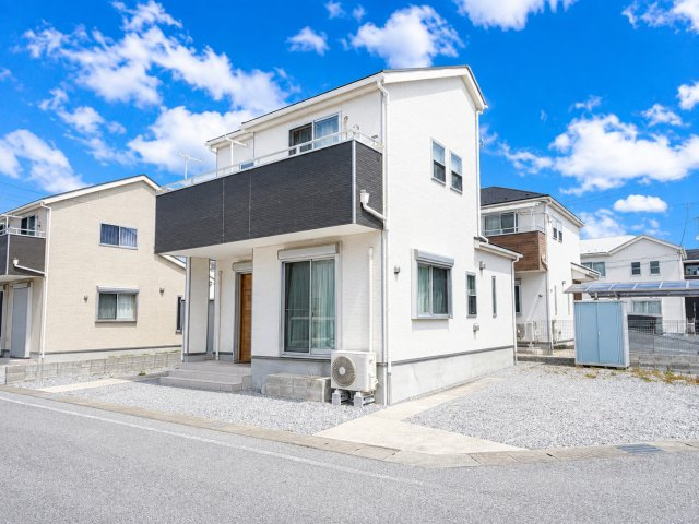 落ち着いた雰囲気の外観です
