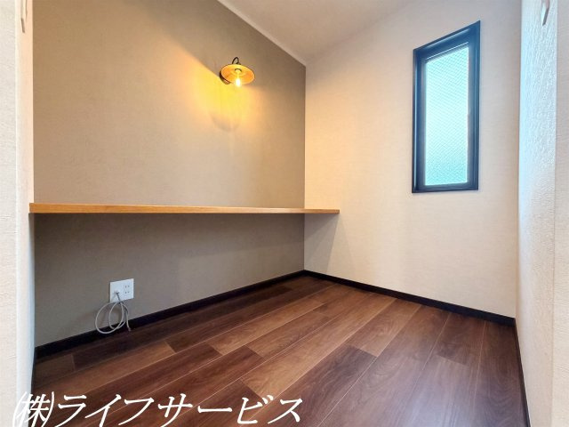 リビングにカウンターあり／多目的に使えるスペースです