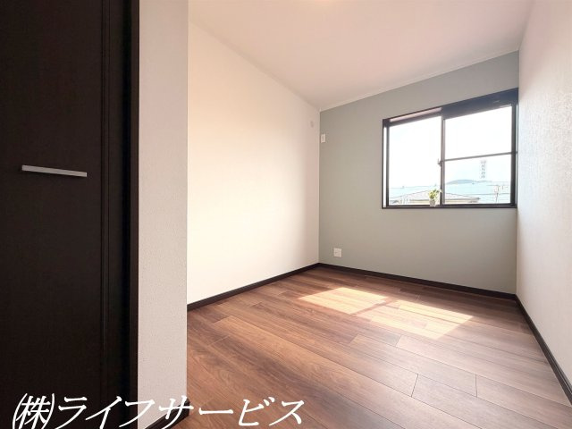 南側洋室4.5帖/クローゼット有