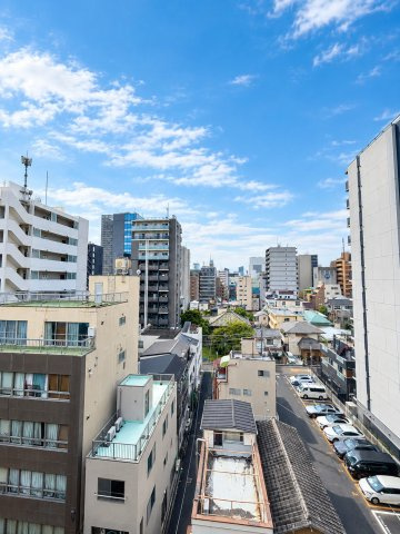 前面建物なしの開放感ある眺望／上層階・二面採光?です。