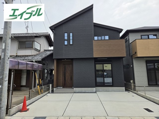 南側道路・陽当たり良好。