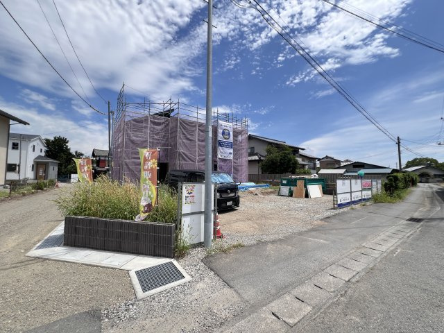 現地写真　南側接道幅員約3ｍ