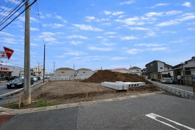 ■12号地　土地面積約42坪！　■お好きなハウスメーカーで建築可能です！　■東武アーバンパークライン「藤の牛島」駅徒歩13分！　■藤塚小学校徒歩15分(1200ｍ)・豊野中学校徒歩17分(1300ｍ)