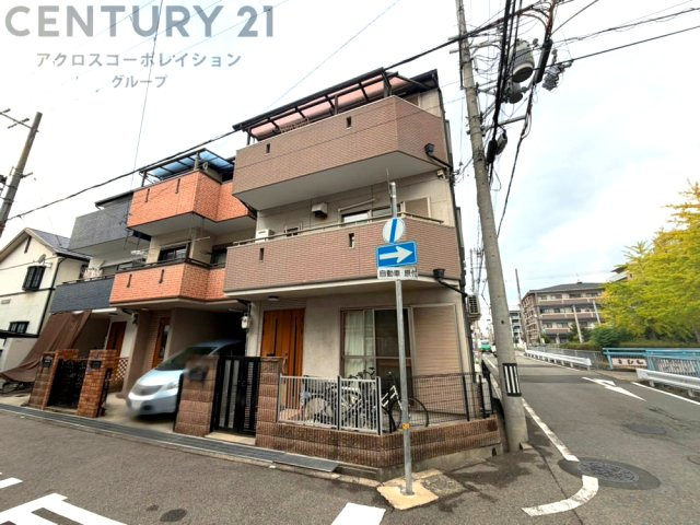 外観：328000667085