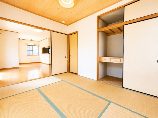 続き間和室はゆっくりくつろげる！　デジタル加工された写真です。