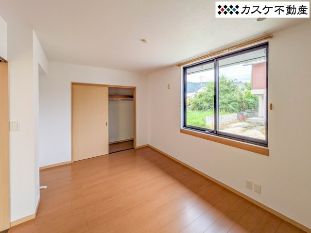「5LDK」の部屋数で在宅ワークや趣味の部屋、あるいは来客用など、家族構成の変化に合わせて柔軟に対応可能
