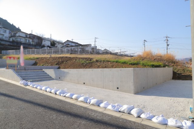 土地探しをしていると都市計画区域という言葉を目にすると思います。法律によって、都道府県知事や国土交通大臣が指定するエリアのことを指しており、都市計画区域は市街化区域と市街化調整区域に分けられています。