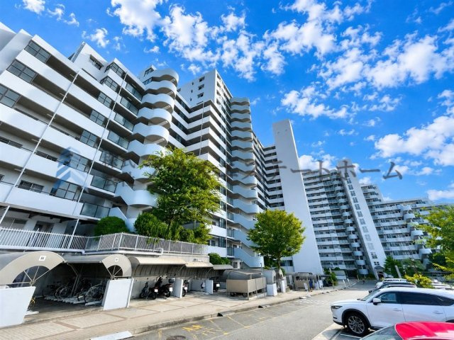 総戸数316戸の大きなマンションです♪