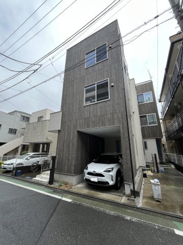 落ち着いた雰囲気の外観です