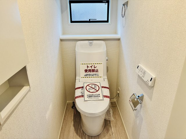 ～暖房温水洗浄機能付きトイレ　冬場は特に嬉しい機能ですね～