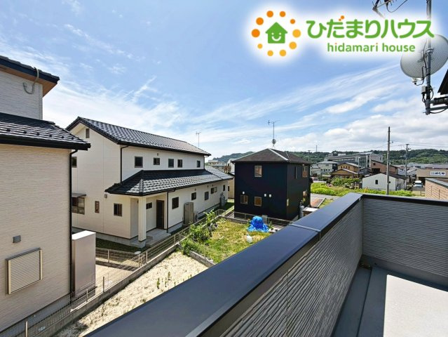 あたたかな光が差し込む、南向きのバルコニー(#^^#)