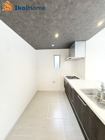 【ホームページに現地動画掲載中】●年中無休：当日予約可●キッチン同色のカップボードご依頼も承ります