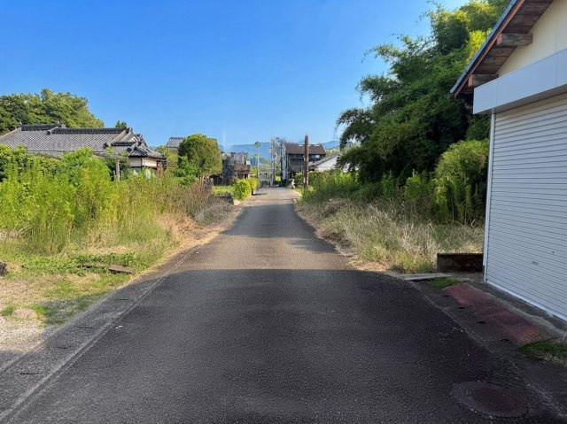 前面道路写真になります。