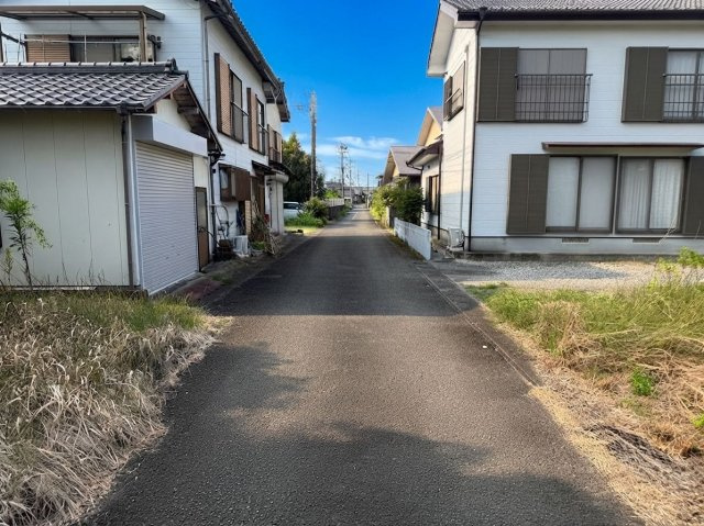 前面道路写真になります。