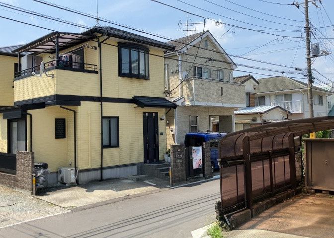 眺望を気にして物件を探す場合、前面に建物が建っていないか現地で確認しましょう！前面に建物があると景色はもちろん、日当たりや風通しにも影響が出てきます。住んだ時のことを想像しながら現地見学をしましょう。