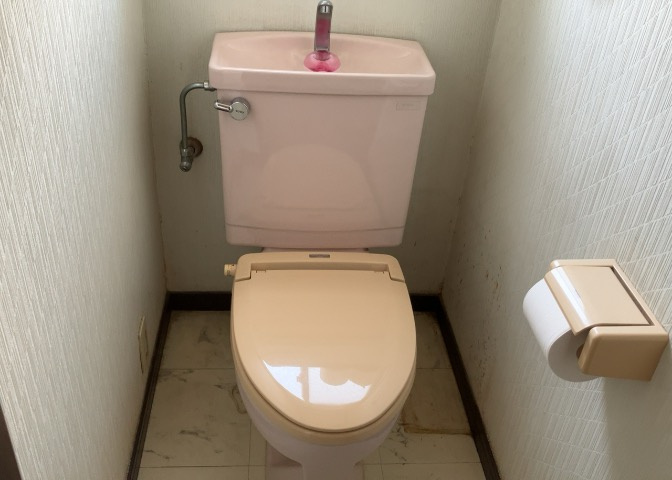 トイレは大きさや形、機能、抗菌性などが異なる多種多彩なタイプが各メーカーから出ています。それぞれに良さがあるため、事前にどういったタイプのトイレがいいのかをご家庭内で決めて、内見に行くといいでしょう。