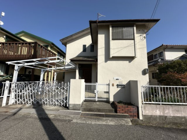 外観：328000618037