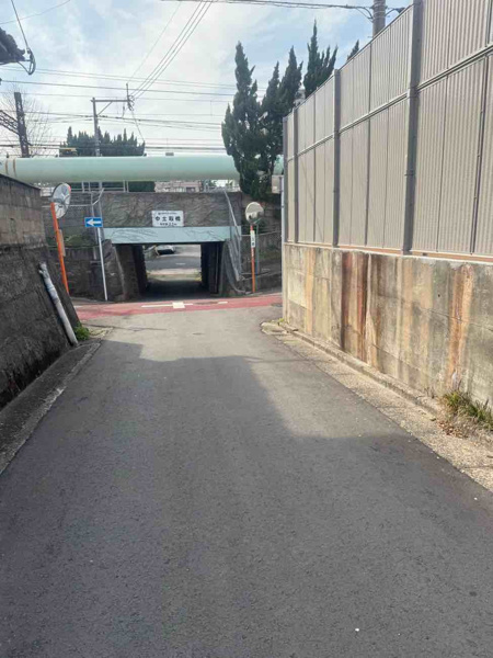 【境川二丁目（4期）の前面道路含む現地写真】