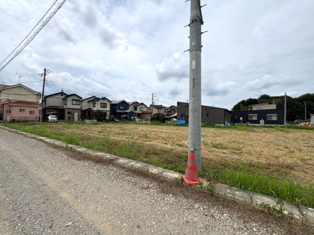 ■?区画　■お好きなハウスメーカーで建築可能です！　■土地面積約90坪！　■開放感ある南東角地！