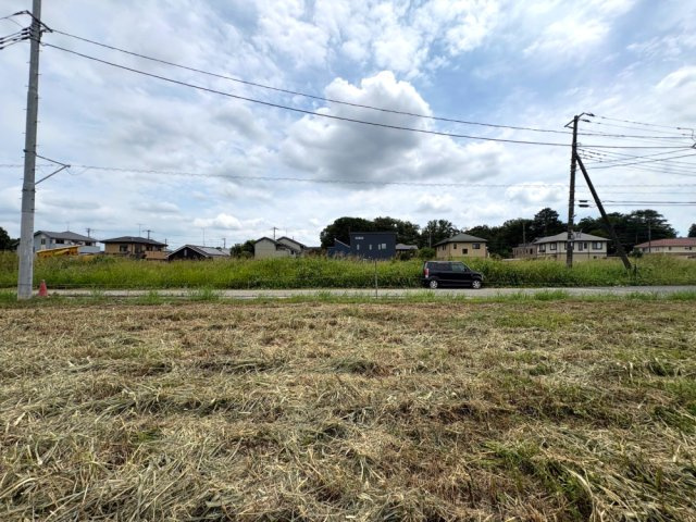 ■?区画　■お好きなハウスメーカーで建築可能です！　■土地面積約90坪！　■開放感ある南東角地！