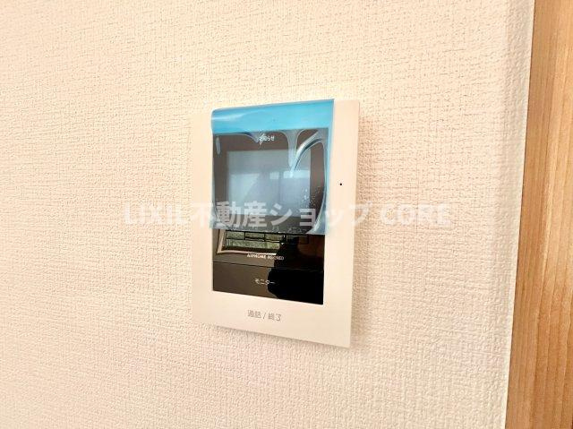 ＴＶモニター付インターホンでセキュリティ面にも配慮。小さなお子様のお留守番でも安心なアイテムです。　