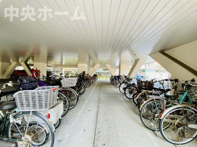 【自転車置き場】最新の空き状況や費用などの詳細は担当スタッフまでお問い合わせください。