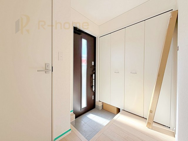 【筑西市下川島第2 新築戸建て 2号棟の玄関】