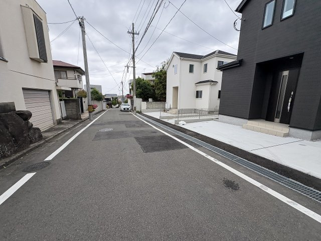 現地写真。前面道路です。