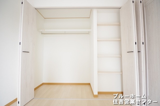 この住居は収納が多くて助かります。