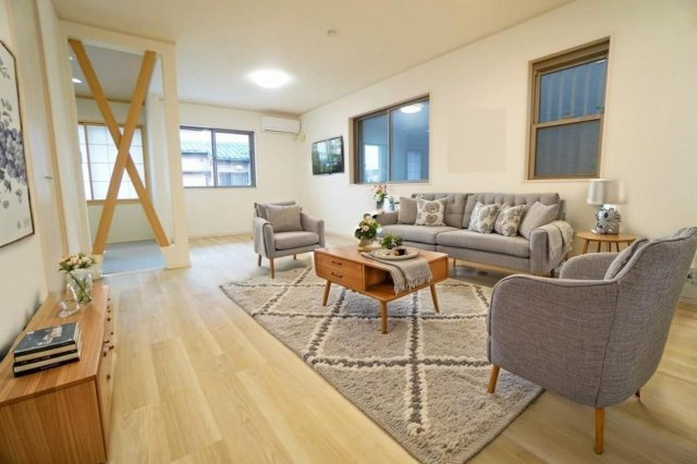 家具配置のイメージがしやすいレイアウト例掲載中。ご入居後の暮らしを具体的に想像できます。　※本画像はCGで作成しており、実際に現地に家具は置かれておりません。また、価格に家具は含まれておりません。