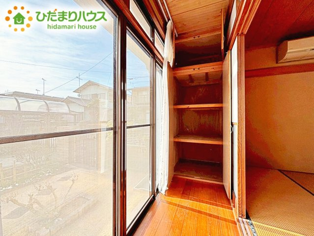 ちょこっとした収納があることで、消耗品のストックをするのにも便利です☆