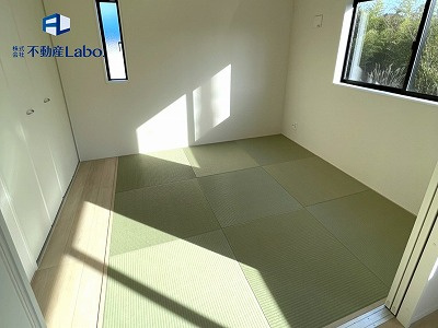 ●和室●　昼はくつろぎスペース、夜は布団を敷いて寝室、来客用の客間など一つの部屋で複数の役割をこなせる、効率の良い空間です♪