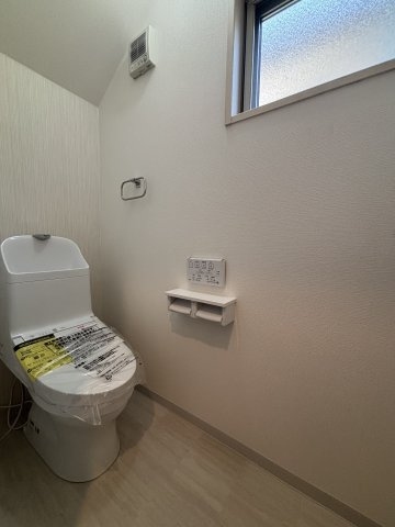 内装にも配慮した、清潔感あふれるトイレ空間。　来客時にも安心して使っていただけます。